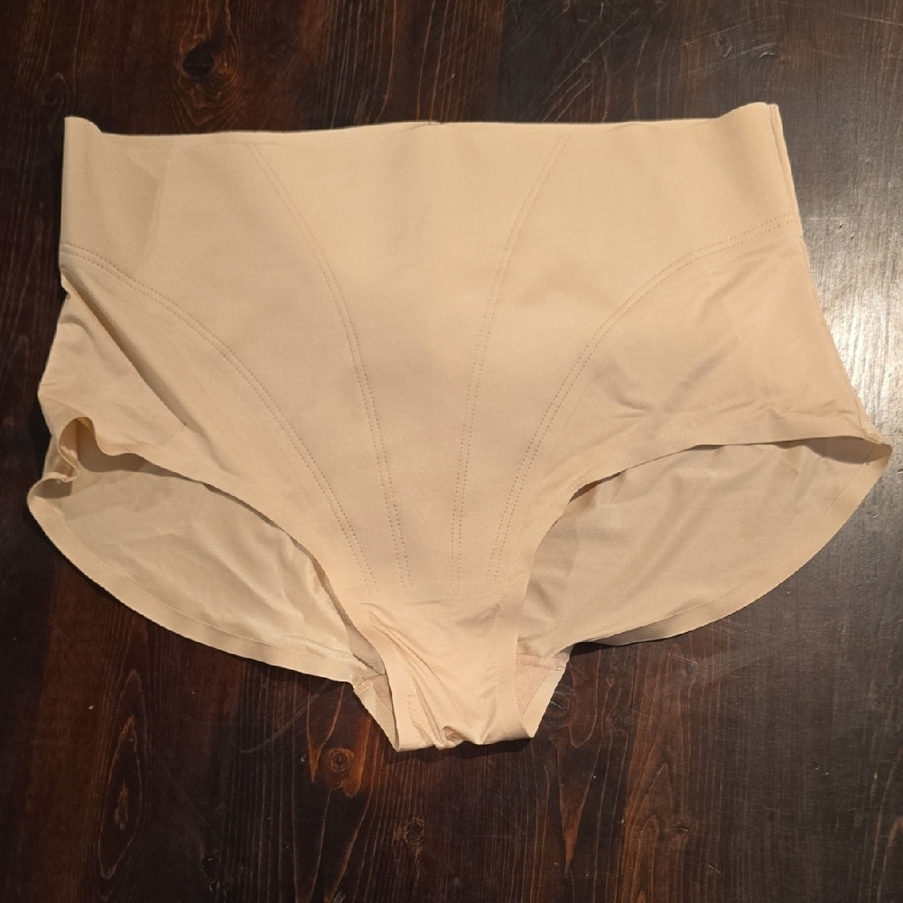 SPANX High-Waisted Seamless Shaping Briefs - Nude